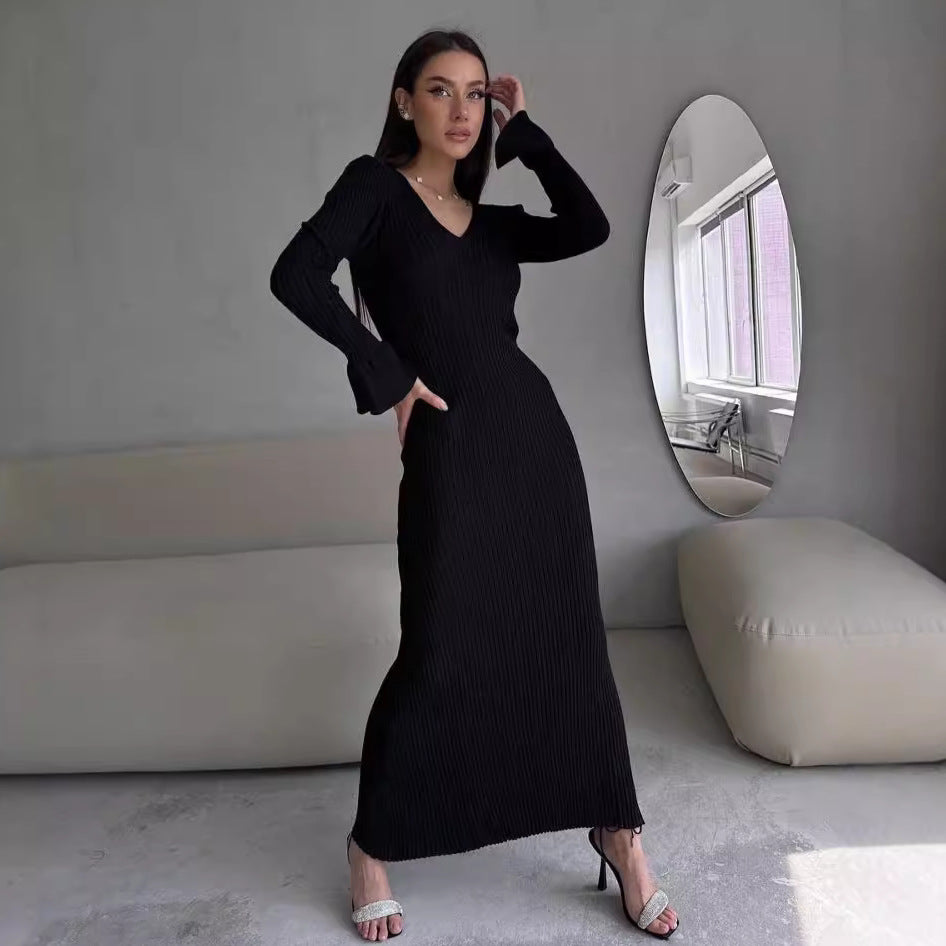 Ribbed Knit V-Neck Long Sleeve Maxi Dress